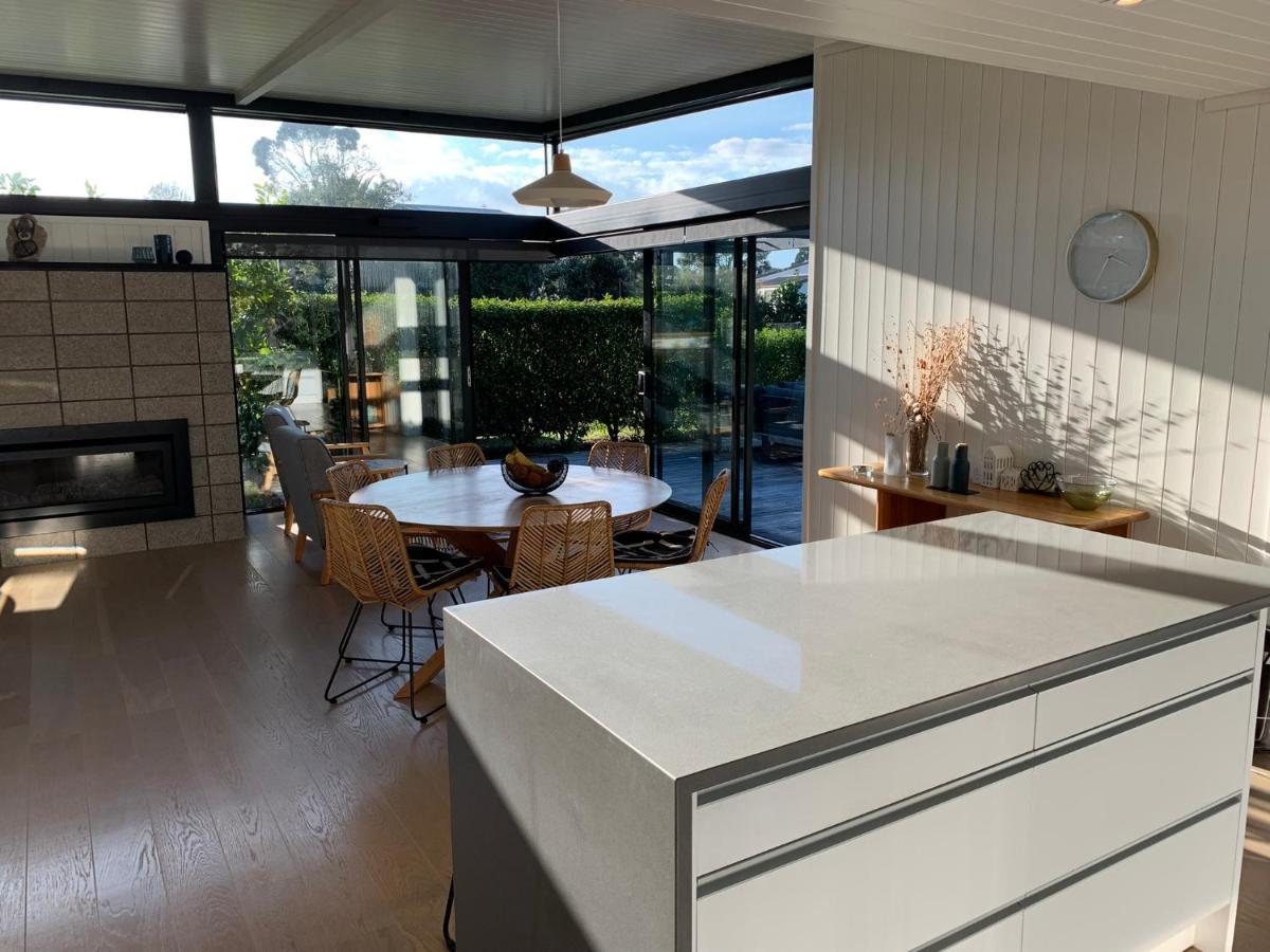 The Admiral Apartment Cooks Beach Bagian luar foto